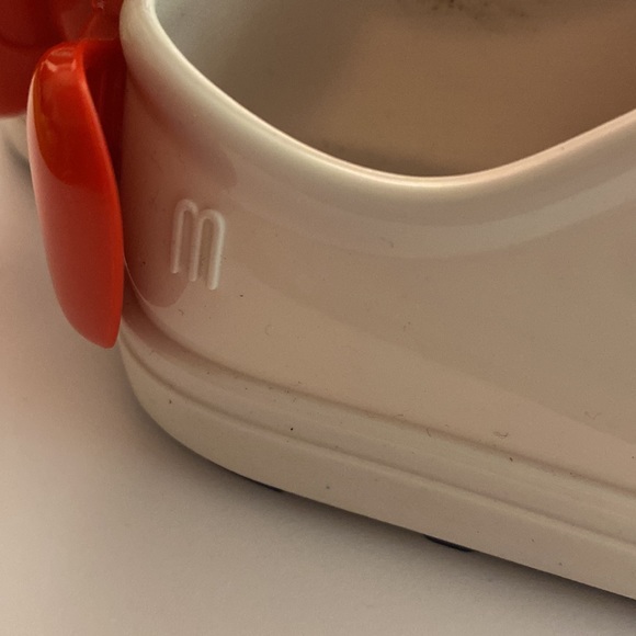 Hello Kitty 🐈‍⬛ Mini Melissa white and red ADORABLE sneakers shoes US 5 toddler - Picture 6 of 10
